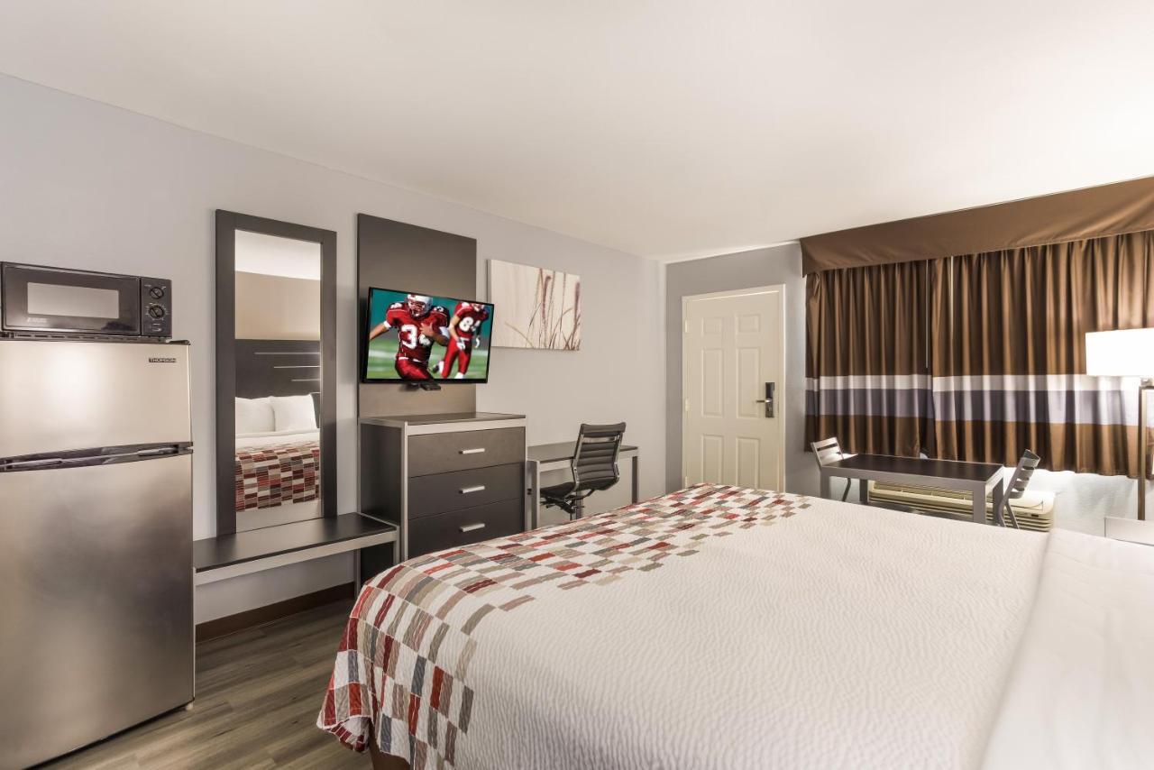 Red Roof Inn & Suites Athens, Al Екстер'єр фото