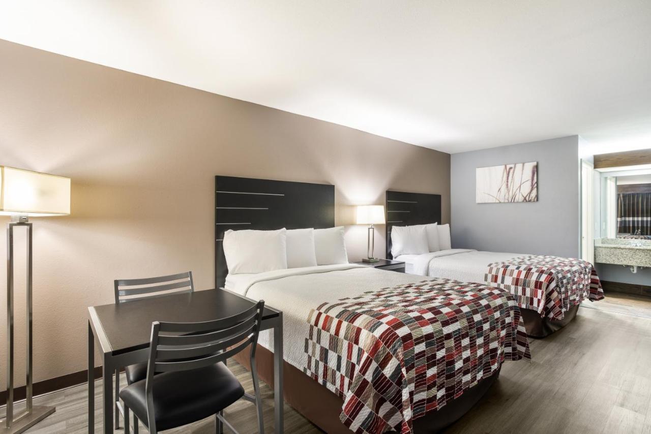 Red Roof Inn & Suites Athens, Al Екстер'єр фото