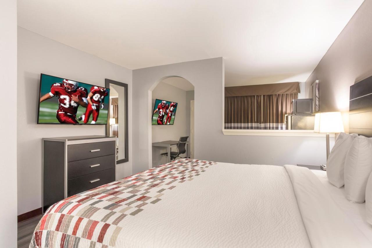 Red Roof Inn & Suites Athens, Al Екстер'єр фото