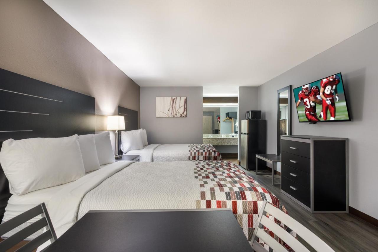 Red Roof Inn & Suites Athens, Al Екстер'єр фото