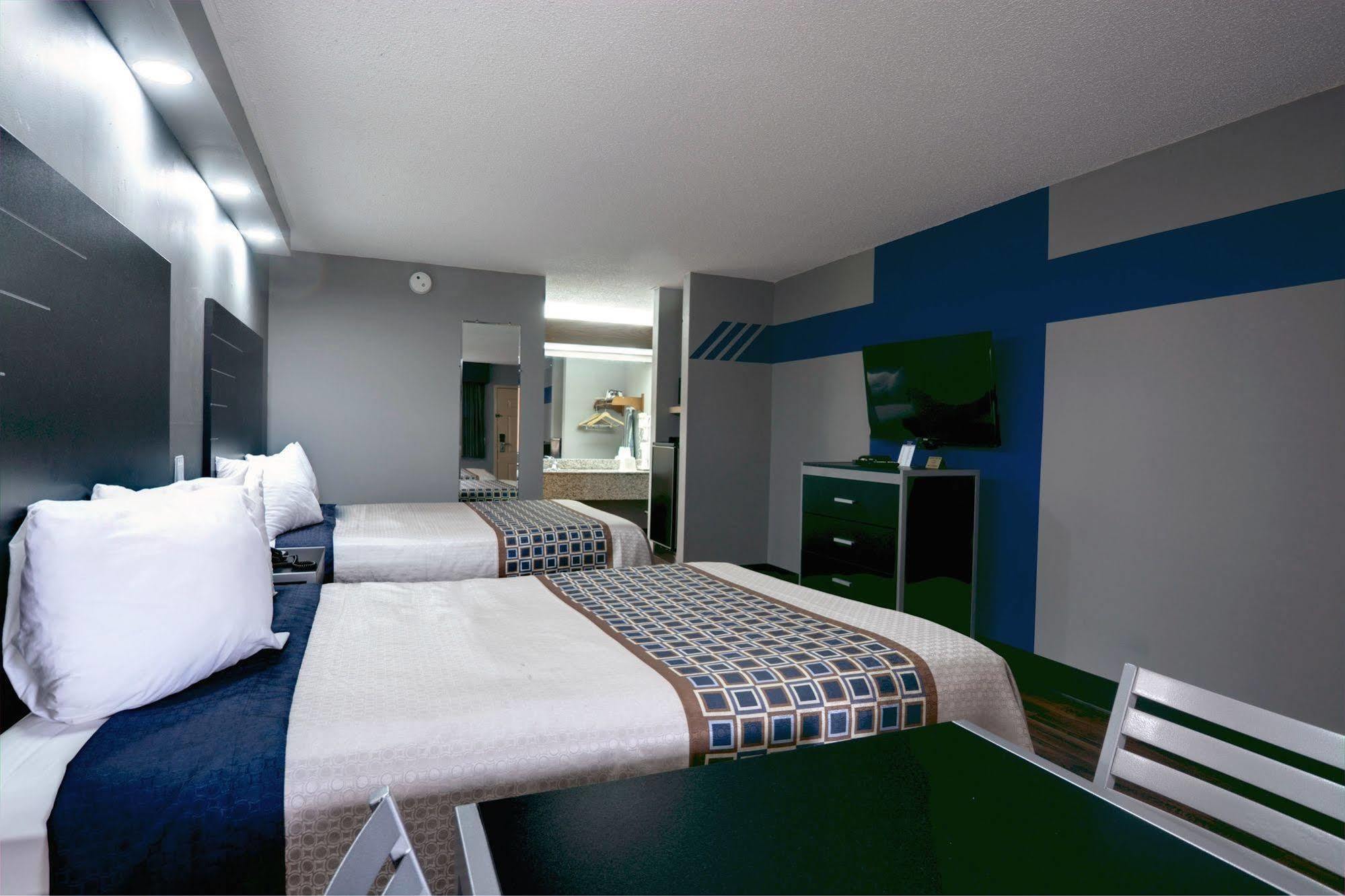 Red Roof Inn & Suites Athens, Al Екстер'єр фото